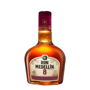 Medellín Ron Añejo 8 Años 750 ml.